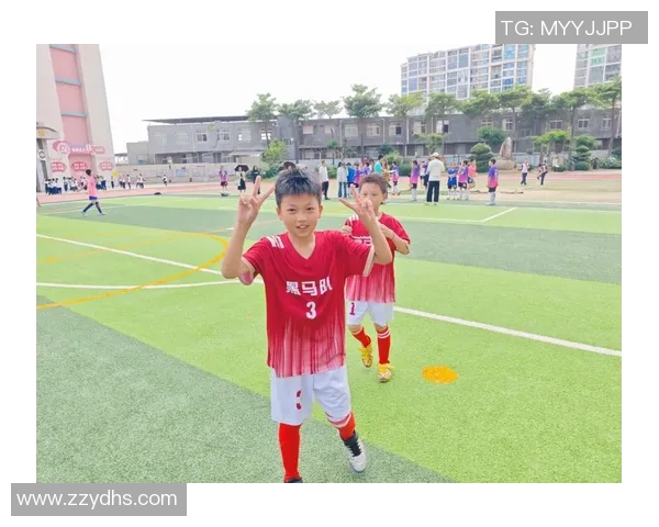 一流足球明星的成长之路与他们对足球的热爱与奉献