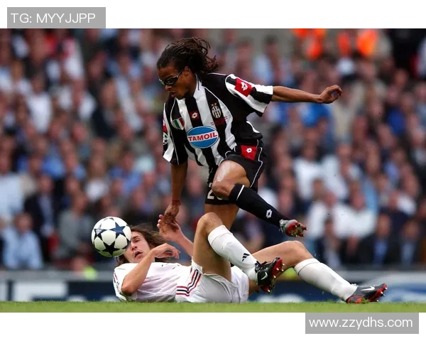 足球明星的女儿萌态百出可爱瞬间引发网友热议与喜爱 足球明星的女儿萌态百出可爱瞬间引发网友热议与喜爱